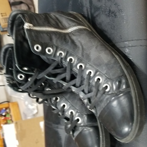 Shoes - Picture 1 of 8